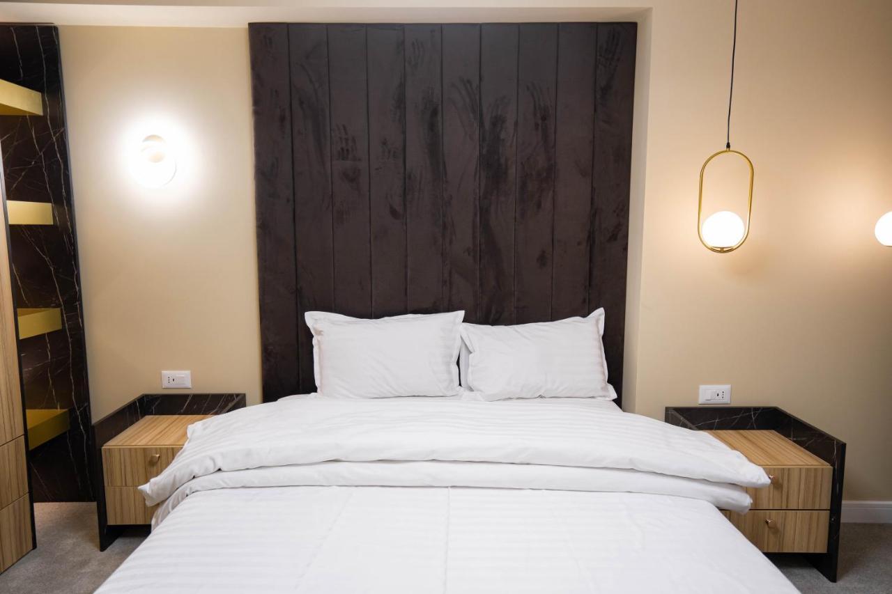 Deluxe Aparthotel Marwell Residence Suceava Dış mekan fotoğraf