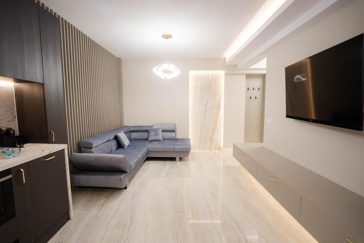 Deluxe Aparthotel Marwell Residence Suceava Dış mekan fotoğraf