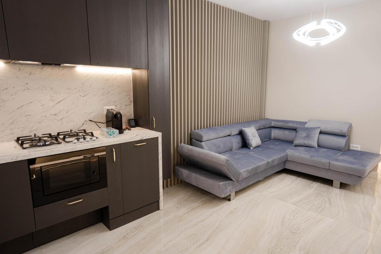 Deluxe Aparthotel Marwell Residence Suceava Dış mekan fotoğraf