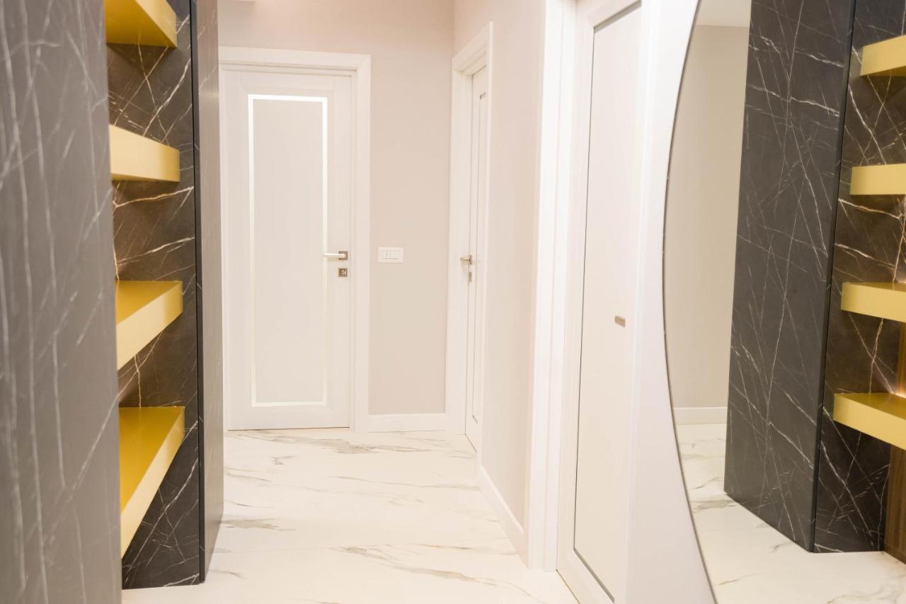 Deluxe Aparthotel Marwell Residence Suceava Dış mekan fotoğraf